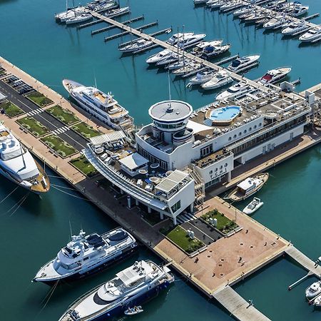 Yacht Club Marina Di Loano Hotel Екстериор снимка