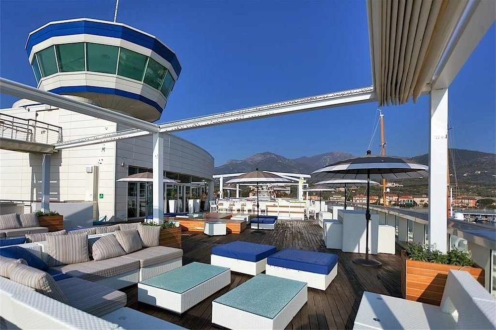 Yacht Club Marina Di Loano Hotel Екстериор снимка