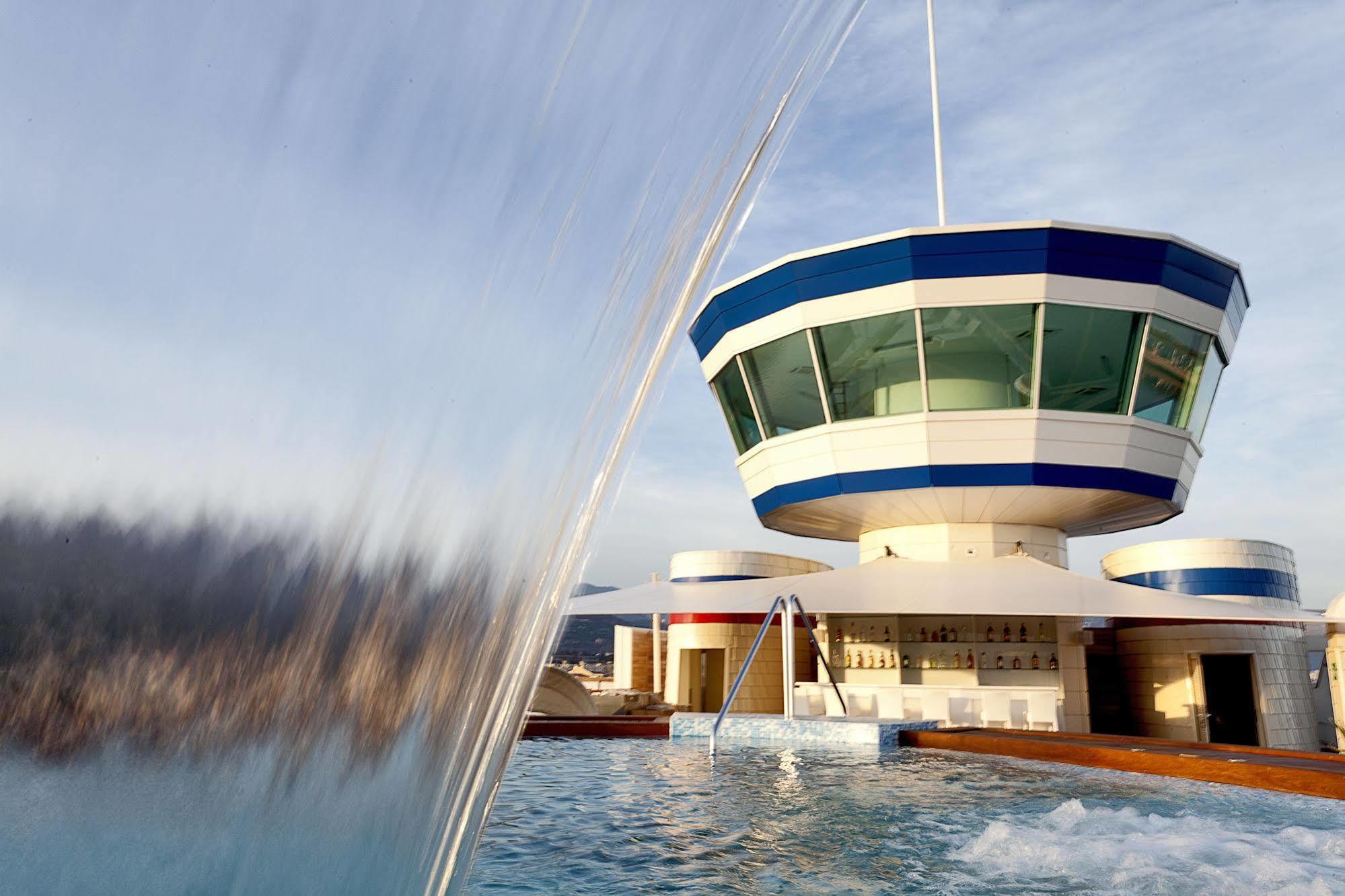 Yacht Club Marina Di Loano Hotel Екстериор снимка